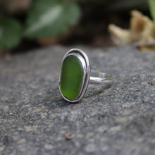 Load image into Gallery viewer, Handmade 925 Silver Genuine Olive Green Sea Glass Vintage Ring