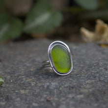 Load image into Gallery viewer, Handmade 925 Silver Genuine Olive Green Sea Glass Vintage Ring