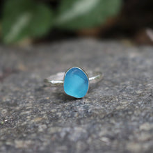 Load image into Gallery viewer, Handmade 925 Silver Genuine Small Cobalt Blue Sea Glass Ring Vintage