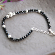 Load image into Gallery viewer, 925 Sterling Cat Eye Frosted Silver Black Spinel Beads Bracelet